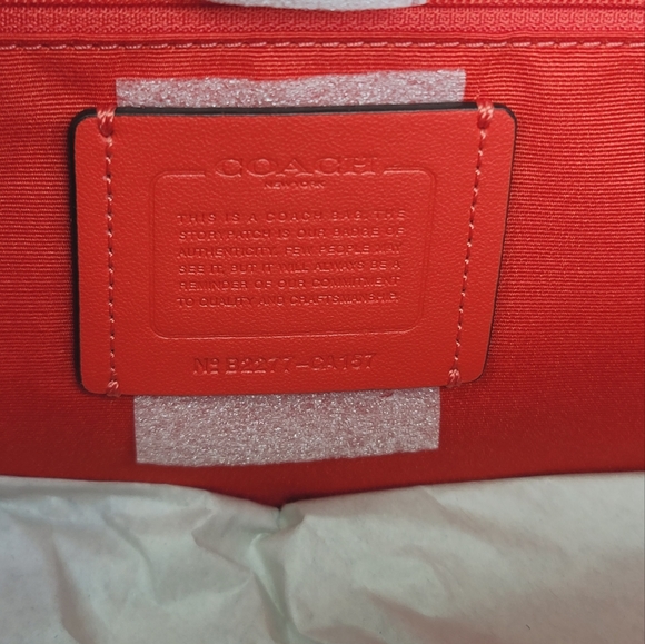 NWT COACH 2 SET Designer Signature Shoulder Bag Tote Purse Handbag + Wallet NWT - Picture 5 of 15